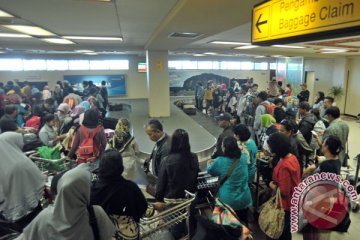 Arus mudik masih tinggi di Bandara Minangkabau