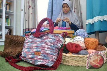 Kerajinan Rajut Tangan