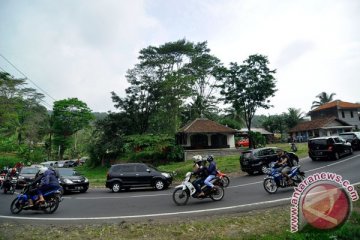 Garut siagakan alat berat di jalur mudik