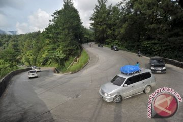 Jalur mudik Sukabumi masih dipadati kendaraan