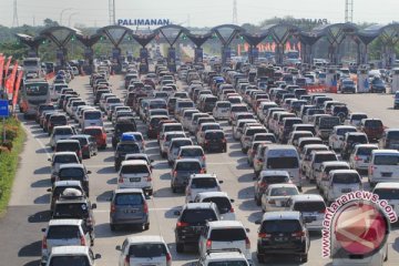 Operator perpanjang jalur lawan arah tol Jakarta-Cikampek
