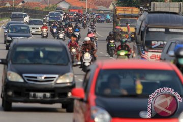 Pantura Cirebon dilalui 221.736 kendaraan pada Minggu