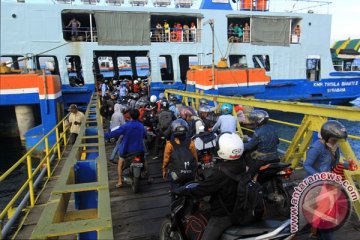 ASDP siapkan 32 kapal dan tambah tiga loket di penyeberangan ke Bali