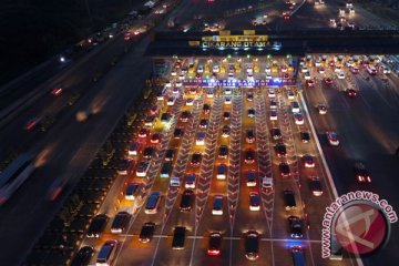 Penonaktifan gerbang tol Cikarang terkendala penyempitan jalan