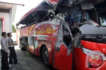 Sopir bus ugal-ugalan dalam kecelakaan maut Probolinggo