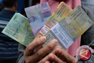 Rupiah menguat jelang rilis data ketenagakerjaan AS