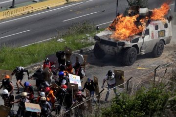 Unjuk rasa oposisi Venezuela renggut dua korban jiwa