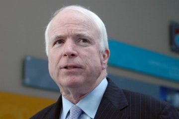 Terkena kanker, McCain disebut Obama pahlawan, Trump doakan lekas sembuh