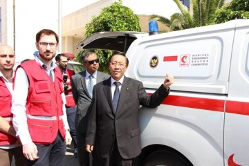 Ambulans sumbangan rakyat Indonesia diserahkan ke Suriah