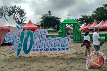Bali Beach Clean Up bersihkan sampah ribuan kilo dari lima pantai