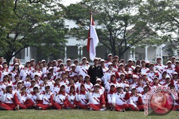 Lepas kontingen SEA Games, Jokowi tunggu "Indonesia Raya" berkumandang