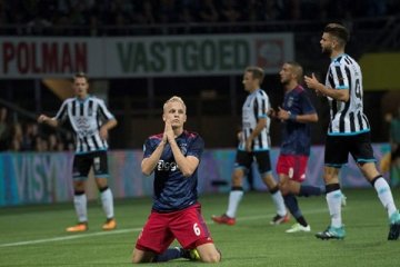 Ajax awali musim tersungkur di markas Heracles