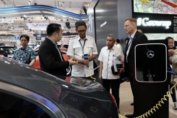 Mercy kenalkan teknologi plug-in hybrid baru lewat C350e dan E350e