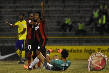 Cetak tiga gol di 10 menit terakhir, Persipura kalahkan Arema 3-1