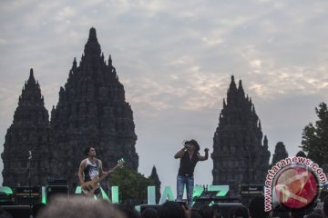 Arkeolog protes festival rock di halaman Prambanan