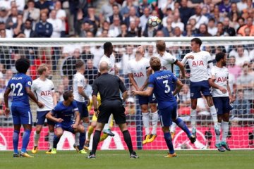 Chelsea atasi Spurs 2-1, Marcos Alonso borong dua gol