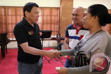 Duterte perintahkan polisi untuk kembali terlibat dalam perang narkoba