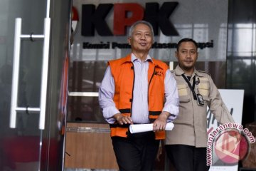 KPK perpanjang penahanan tersangka kasus Ditjen Hubla