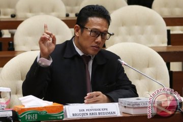 KPK periksa direktur penyidikannya, Aris Budiman