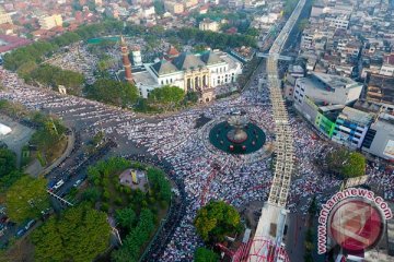 Pesta bakar sate semarakkan Idul Kurban di Palembang