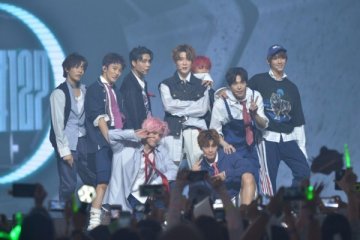 Lay EXO, NCT 127 gabung di proyek album penghormatan untuk Michael Jackson