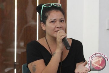 Melanie Subono tak gunakan lagi kendaraan pribadi