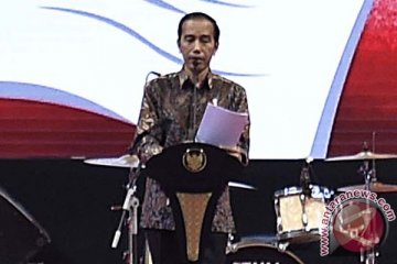 Presiden Jokowi hadiahkan sepeda nenek 70 tahun