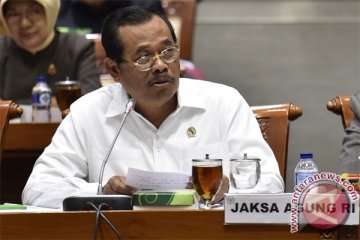 Kejaksaan sudah tidak memburu Riza Chalid