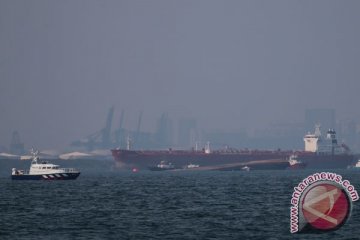 Lima awak hilang, kapal keruk tabrak tanker di Laut Singapura