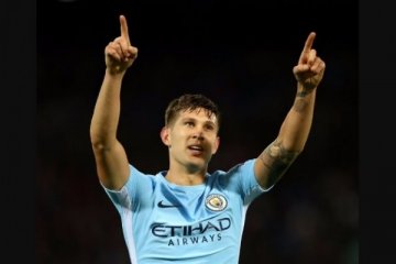 City libas Feyenoord 4-0, Stones dua gol