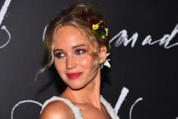 Jennifer Lawrence bertunangan dengan Cooke Maroney