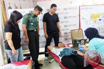 TNI dan LTC Glodok donorkan darah