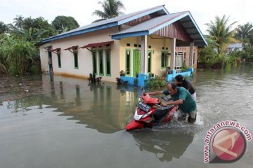 Korban banjir Mukomuko tolak bantuan BPBD
