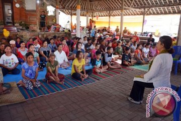 Bisnis Yoga  berkembang seperti minimarket di Ubud