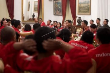 Presiden Jokowi Terima Atlet Paragames