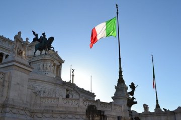 Polisi Italia sita 23 ton narkotika selama musim panas