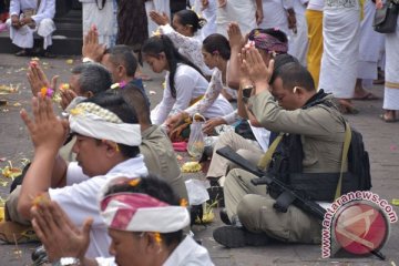 Pengungsi Gunung Agung pulang rumah rayakan Galungan