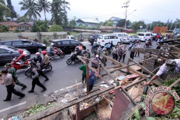 DPRD minta tertibkan bangunan di kawasan Puncak