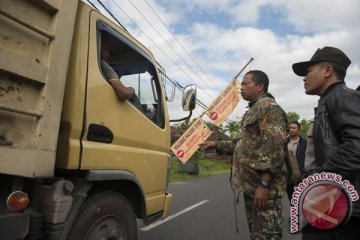 Pengungsi Gunung Agung dilarang pulang karena status awas belum dicabut