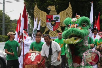 Diiringi pasukan pengibar bendera, PKB mendaftar ke KPU