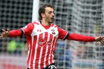 Southampton tinggalkan zona degradasi, imbang 1-1 atas Everton