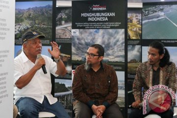 Basuki pamerkan karya Kemen-PUPR lewat bingkai foto