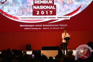 Jokowi jelaskan regulasi bertumpuk hambat kecepatan pembangunan