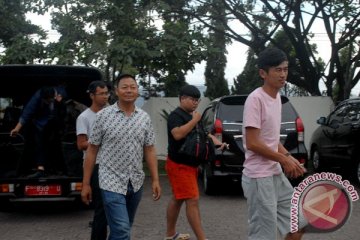 Kantor Imigrasi Sukabumi deportasi TKA China ilegal