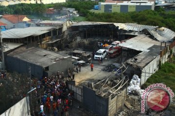 Polisi periksa empat saksi kebakaran gudang kembang api di Kosambi