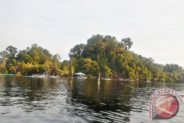 Berwisata ke Taman Nasional Danau Sentarum 