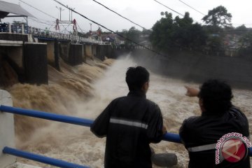 Kampung Melayu banjir akibat debit air Katulampa meningkat