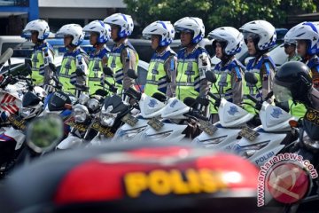 Pelajar Karawang kendarai motor menangis ditilang polisi