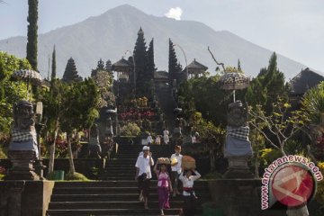 Bali gelar deklarasi bersih sampah plastik diikuti ribuan peserta