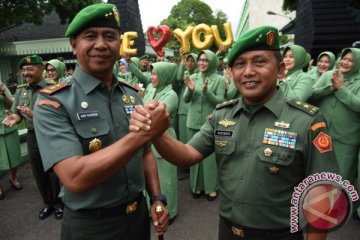 Pangdam Brawijaya minta Babinsa ikut sosialisasikan pemilu